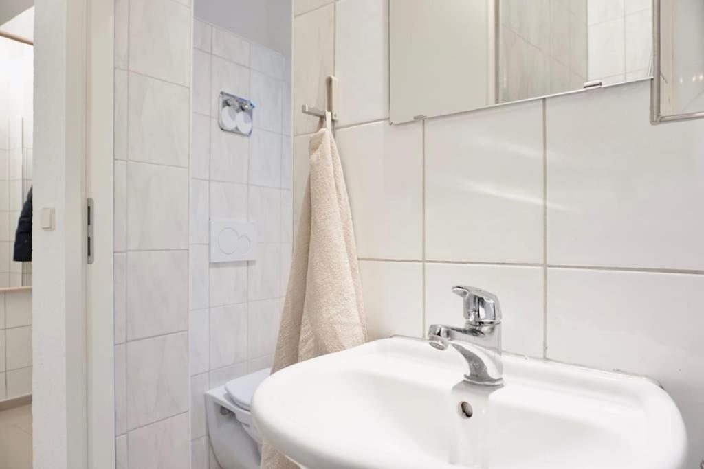 Gemutliches Kleines Studio-Apartment In Top Lage Nahe Karlsruhe Innenstadt Mit Klimaanlage Eksteriør bilde